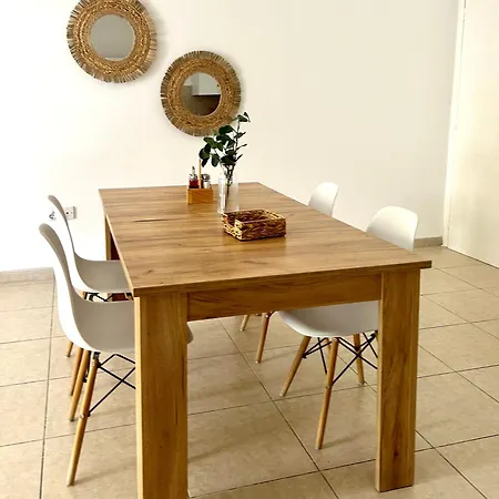 Seasons Retreat With Pool And Gym-2br فوروكليني