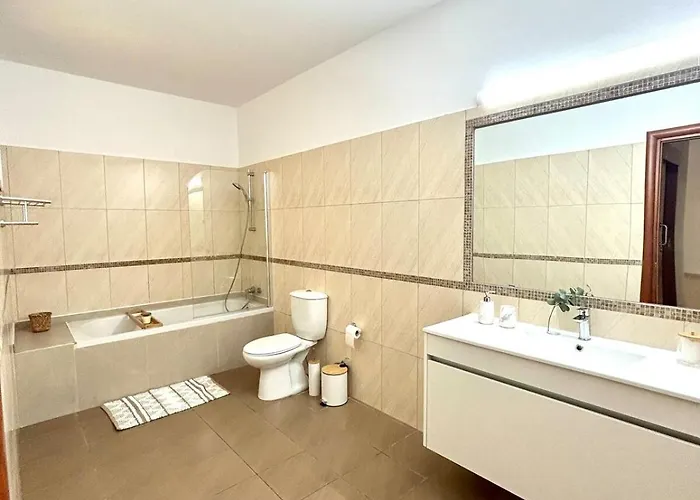 Seasons Retreat With Pool And Gym-2br Apartamento *