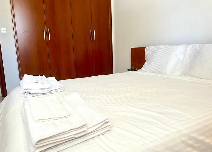 Seasons Retreat With Pool And Gym-2br Apartamento