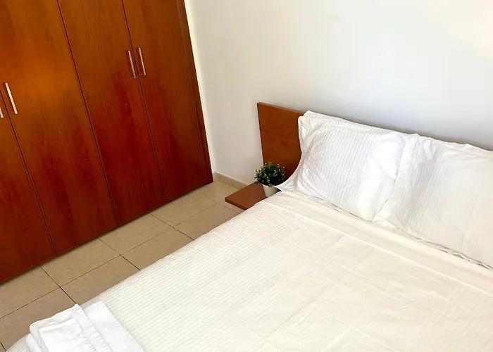 Seasons Retreat With Pool And Gym-2br Apartamento