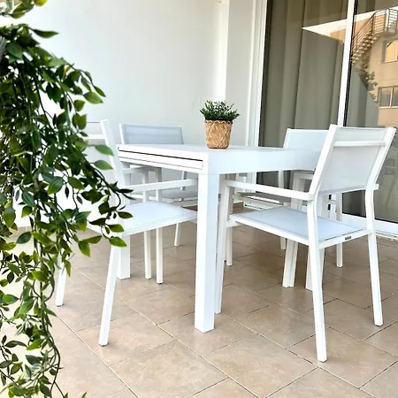 Apartment Summer Escape With Pool And Gym *