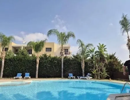 Summer Escape With Pool And Gym Apartment *