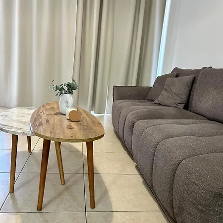 Appartement Seasons Retreat With Pool And Gym-2br Oroklini