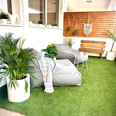 Summer Escape With Pool And Gym Apartment Voroklini