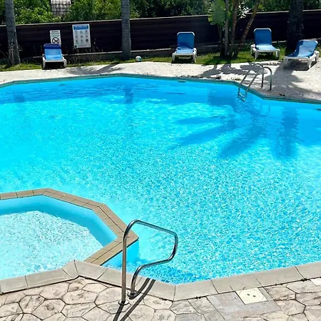 Apartment Summer Escape With Pool And Gym Voroklini