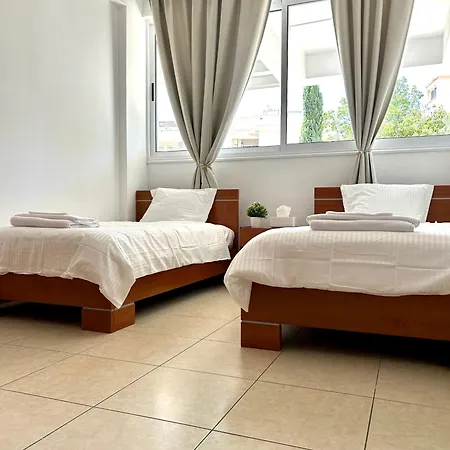 Summer Escape With Pool And Gym Apartment *