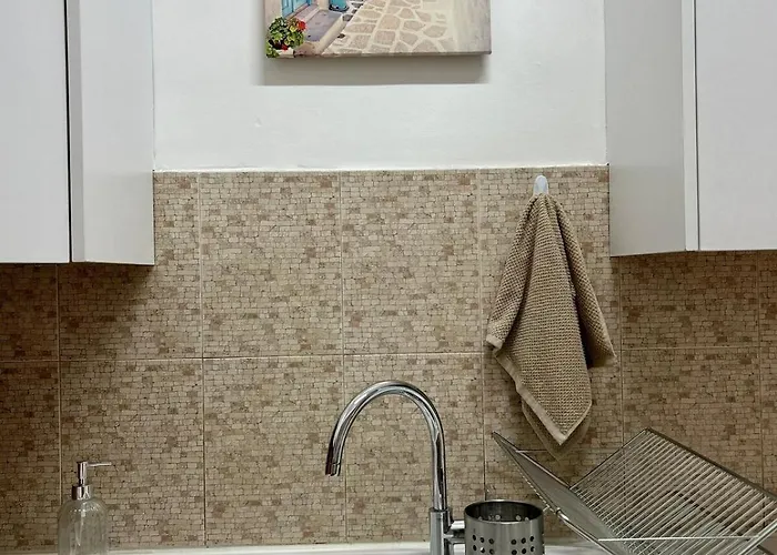 Seasons Retreat With Pool And Gym-2br * Voroklini