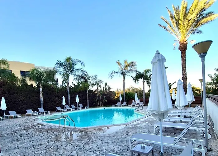 Seasons Retreat With Pool And Gym-2br Apartmán Voroklini